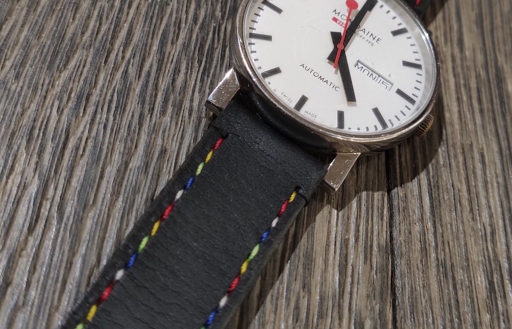 Bracelet Montre Vintage Coutures Rainbow - Montre Mondaine Evo