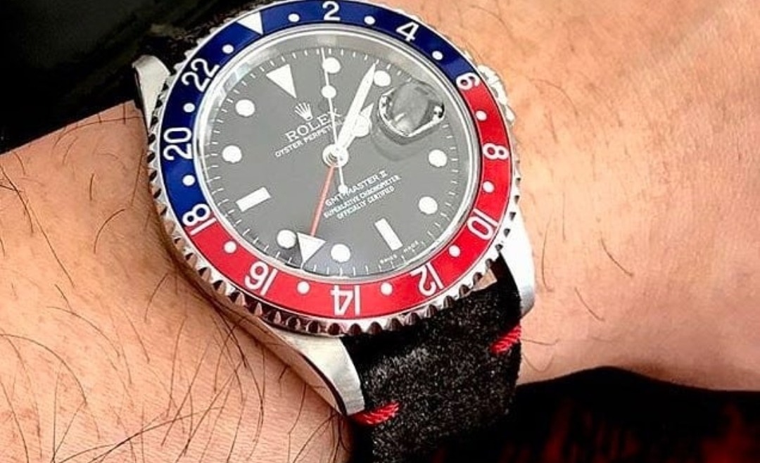 Bracelet Montre Rolex GMT Master II Pepsi Ref 16710 (1)