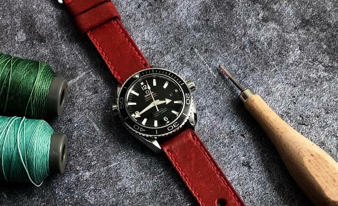 Bracelet Montre Omega Seamaster Rouge