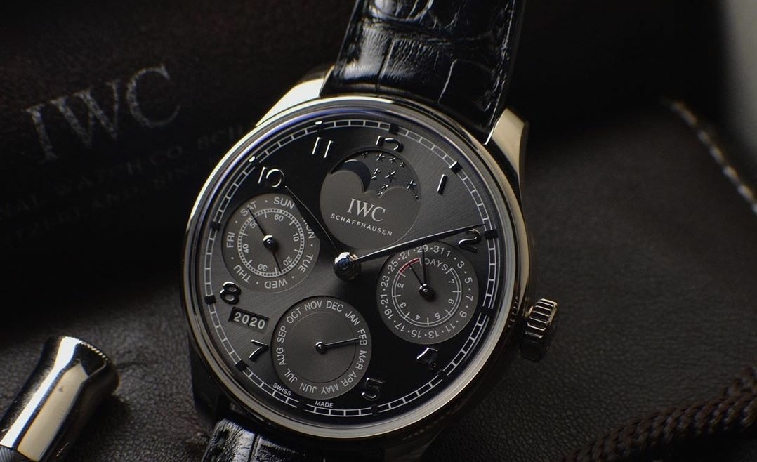 Bracelet Montre IWC Portuguese Calendrier Perpetuel Cadran Gris