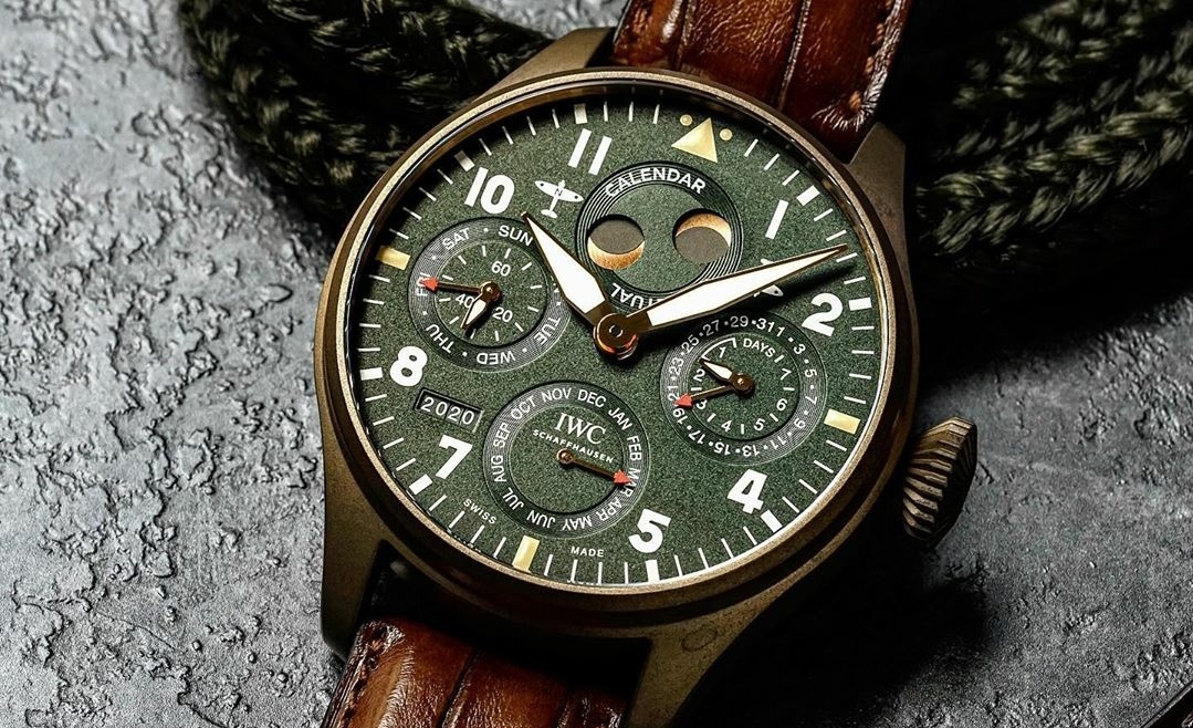 Bracelet Montre IWC Big Pilot's Calendrier Perpetuel Spitfire Ref IW503601