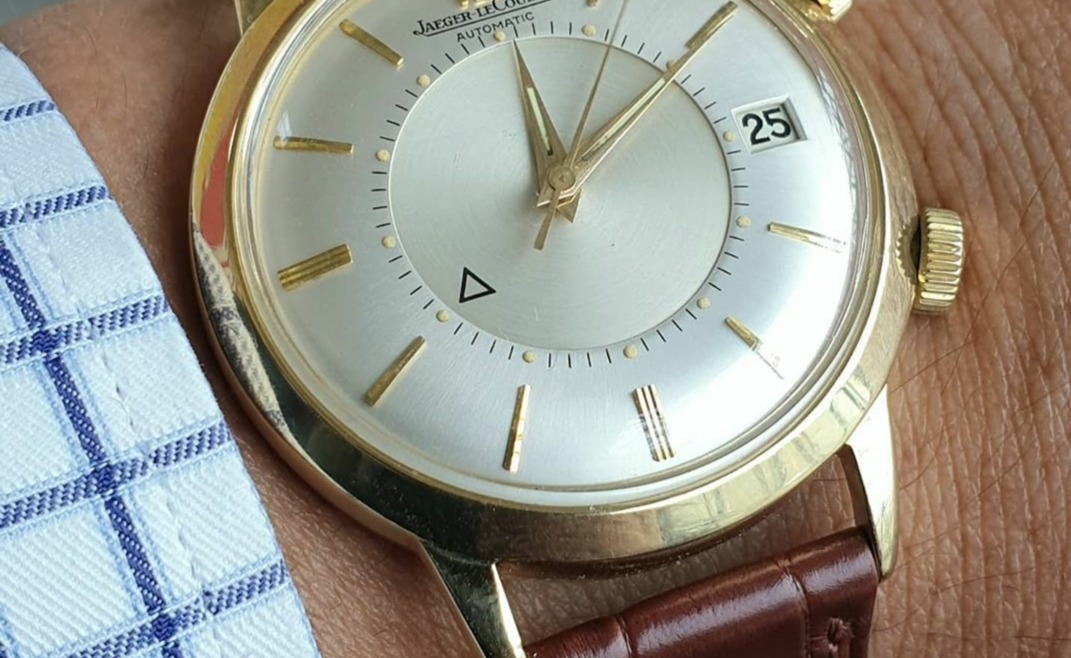 Bracelet Montre Jaeger Lecoultre Memovox Or Jaune