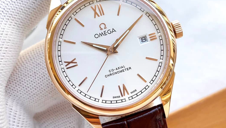 Bracelet de montre en alligator marron clair écaille ronde Omega Co-Axial