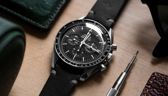 Bracelet de montre ethnic noir couture écrue Omega speedmaster