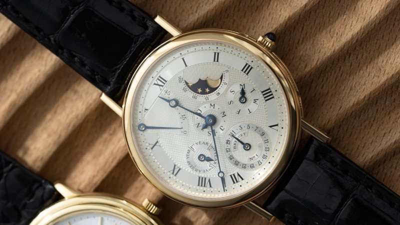 Bracelet Montre Alligator Noir - Breguet Classique Calendar 3310