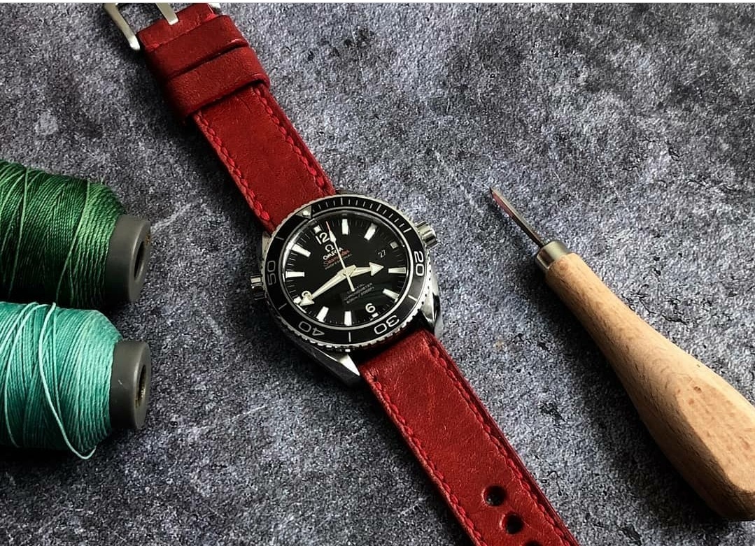 Bracelet Montre Omega Seamaster Rouge